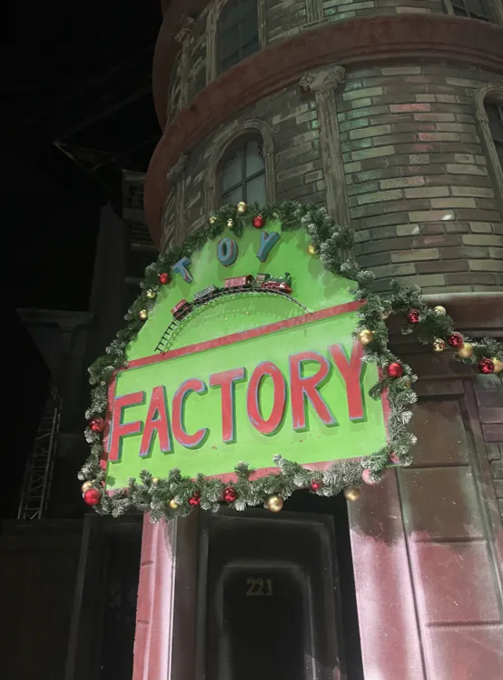 Hollywood Christmas, Movie Park DE by Scare Designz (photo 6)