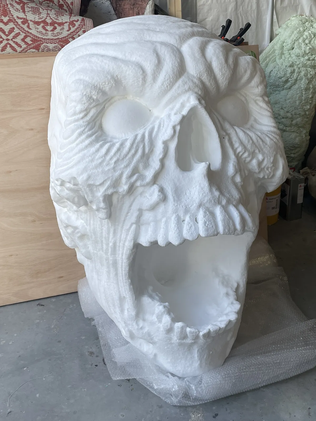 Horror prop and theming work by Scare Designz