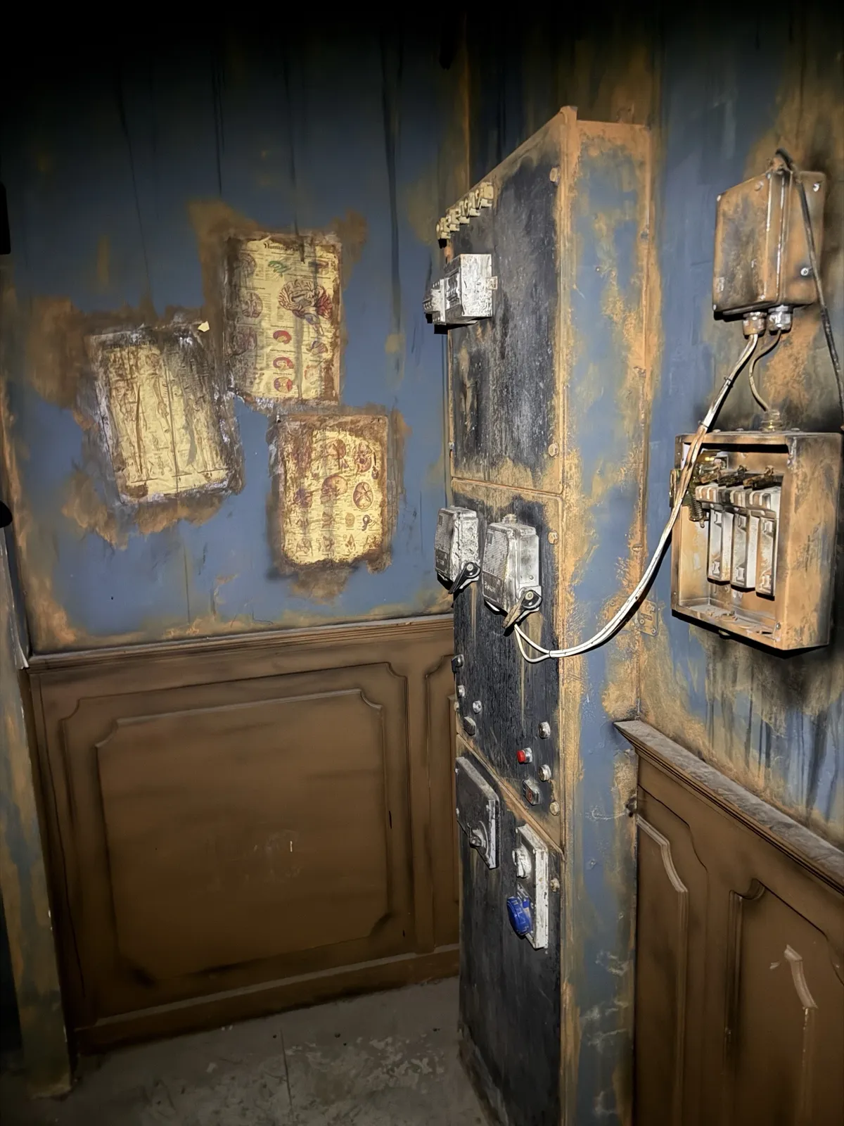 Skin Deep Scene, Europa-Park Traumatica by Scare Designz (photo 3)