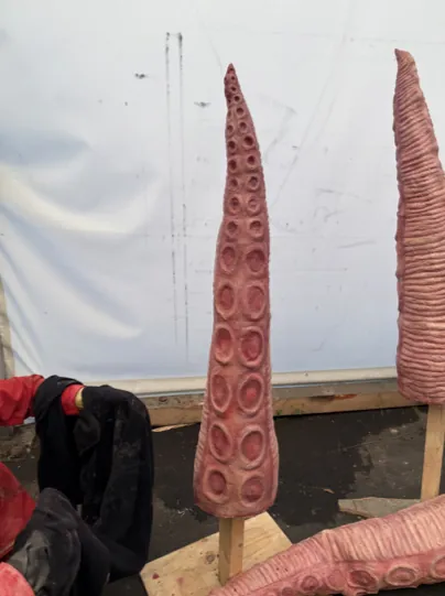 Alien Tentacle Arms, Europa-Park Traumatica by Scare Designz (photo 2)