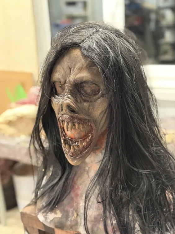 Custom horror mask by Scare Designz