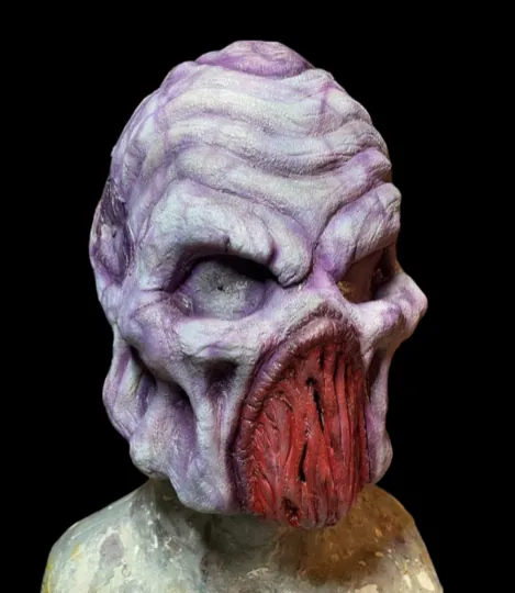 Custom horror mask by Scare Designz