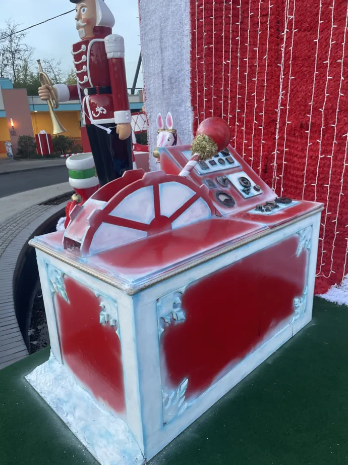 Hollywood Christmas, Movie Park DE by Scare Designz (photo 4)