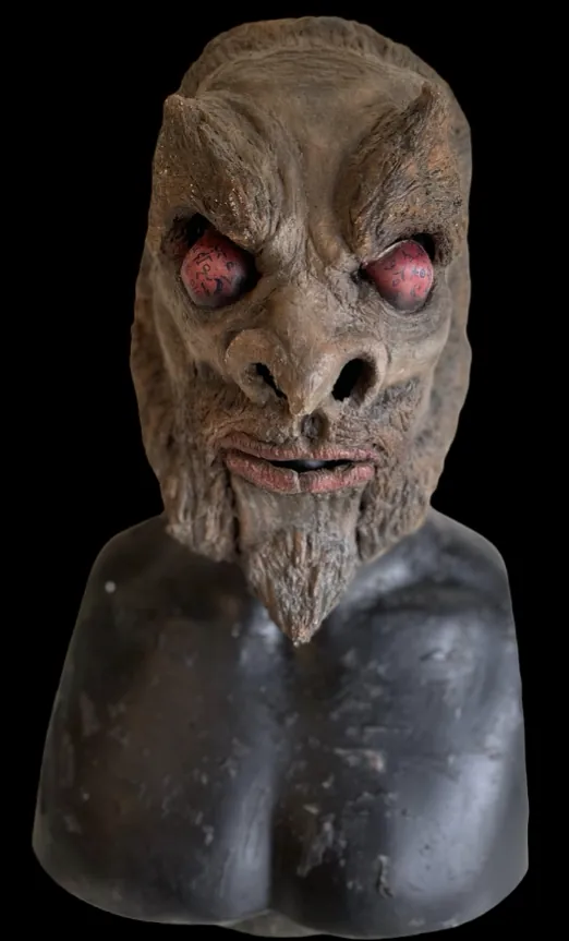 Custom horror mask by Scare Designz
