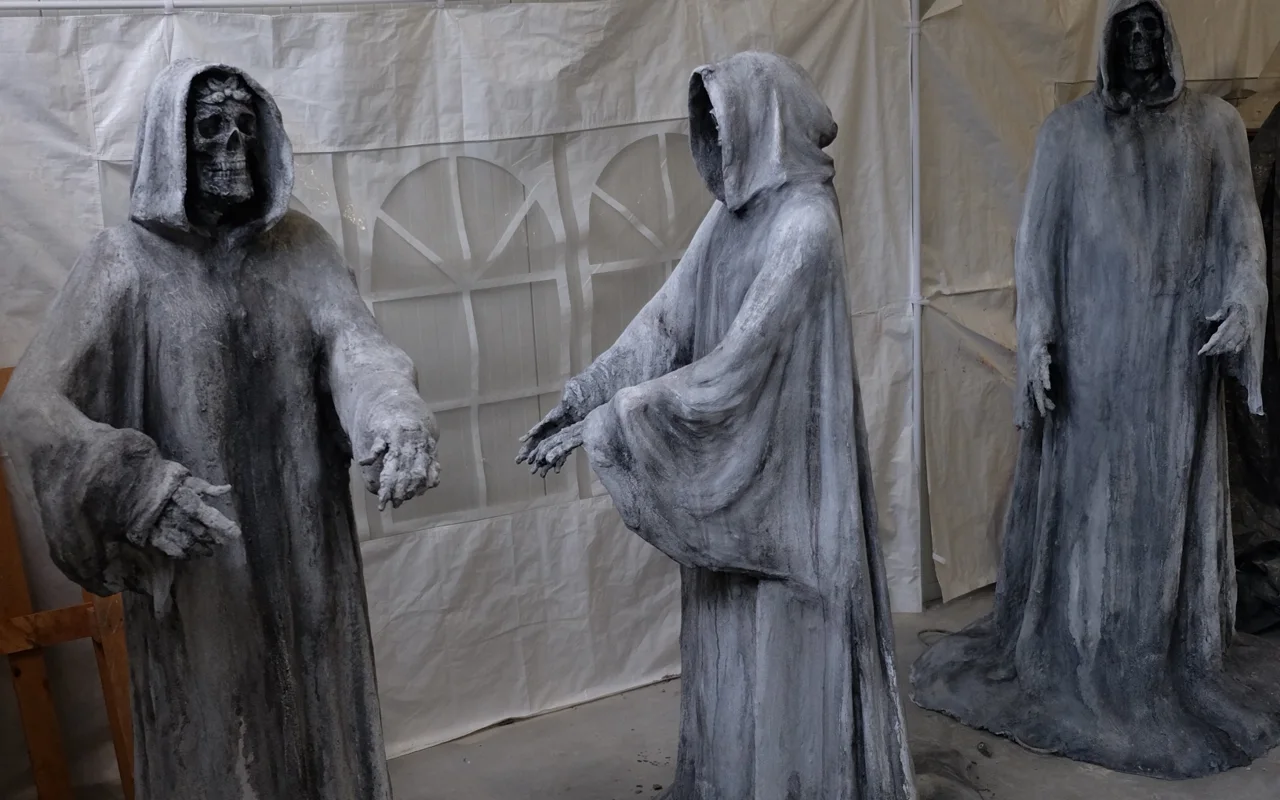 Tusenfryd Ghost Statues by Scare Designz