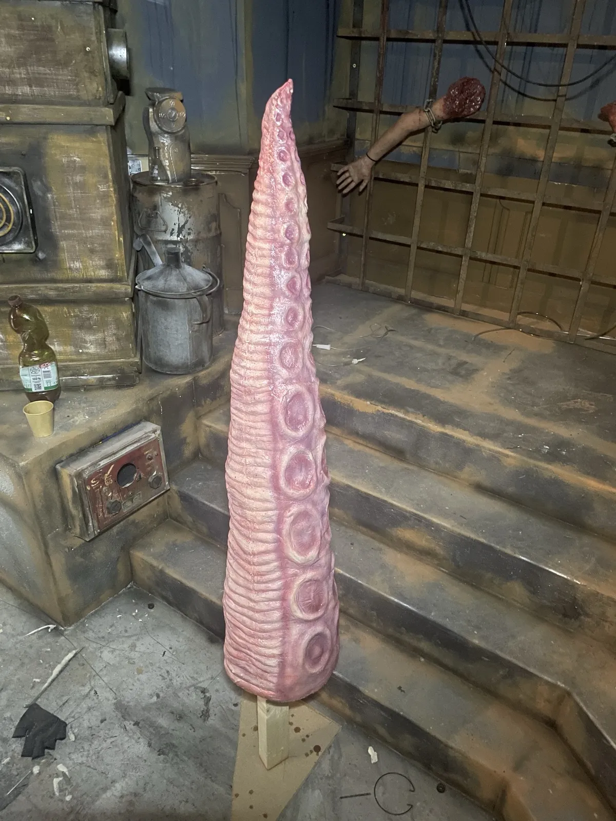 Alien Tentacle Arms, Europa-Park Traumatica by Scare Designz (photo 5)